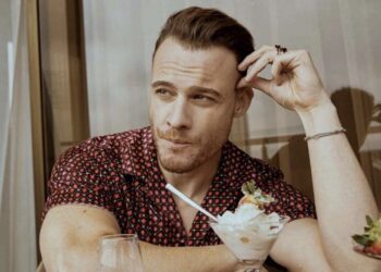 Kerem Bursin potpisao ugovor sa produkcijom Ay Yapim za nekoliko projekata