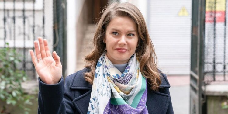 Devojka iza stakla – Sadržaj 68. epizode