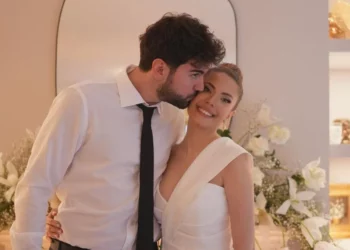 Elegantna veridba glumice Ede Edže i košarkaša Burahana Tundžera