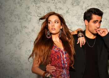 Ipak su PAR: turski glumci Afra Saračoglu i Mert Ramazan Demir uhvaćeni na delu