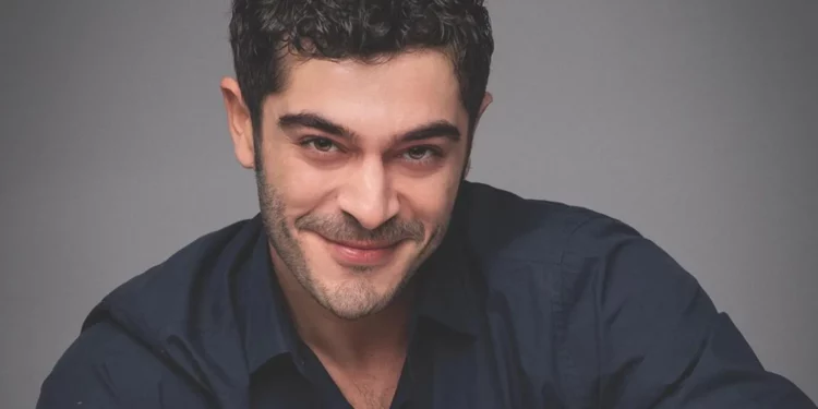 Pijan udario motociklistu, uvredio koleginicu i ukrao lonac čorbe: težak zvezdani život Buraka Deniza