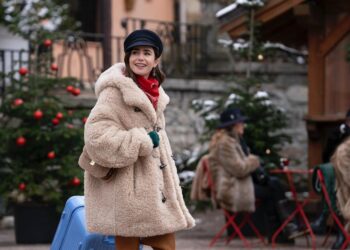 Dve karte za Rim, molim: “Emili u Parizu” produžena za petu sezonu