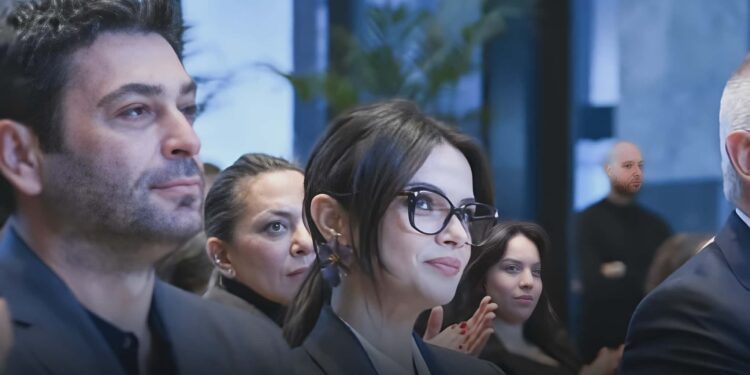 Ozan Akbaba i Sinem Unsal iz serije „Daleki grad“ na događaju Ministarstva kulture