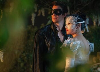 „Bridžerton“ 4. sezona: Recenzija nove „Pepeljuge“ sa pobunom sluškinja i zrelom strašću