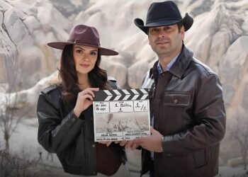 Prvi kadrovi iz kapadokijskog projekta Go Türkiye sa Sinem Unsal i Ozanom Akbabom